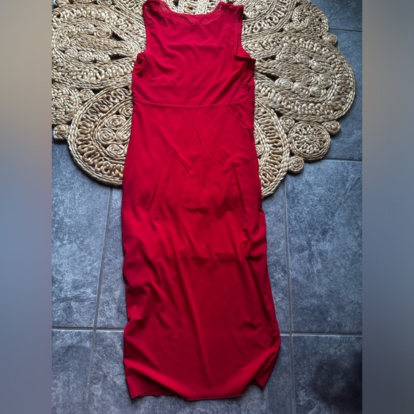 Red Guess mesh cutout bodycon midi dress. Size medium. EUC. - Picture 9 of 11